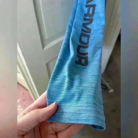 Blue long sleeve under armor heat gear quarter zip sweat shirt - Picture 3 of 8